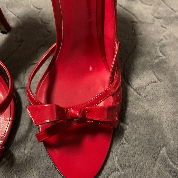 BEBE | Red Roseanna 94064-RED-6 Kitten Heel w/ Bow | 6 - Picture 3 of 13
